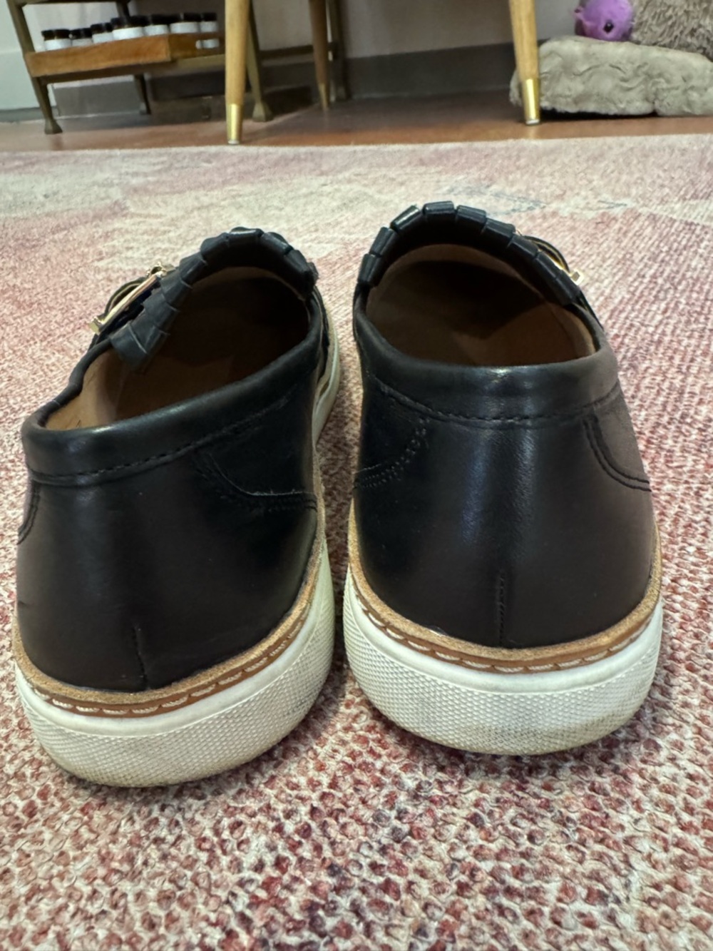 Vionic black leather Sunny Cambridge kilte slip-on loafers size 9 gold buckle - Picture 9 of 15
